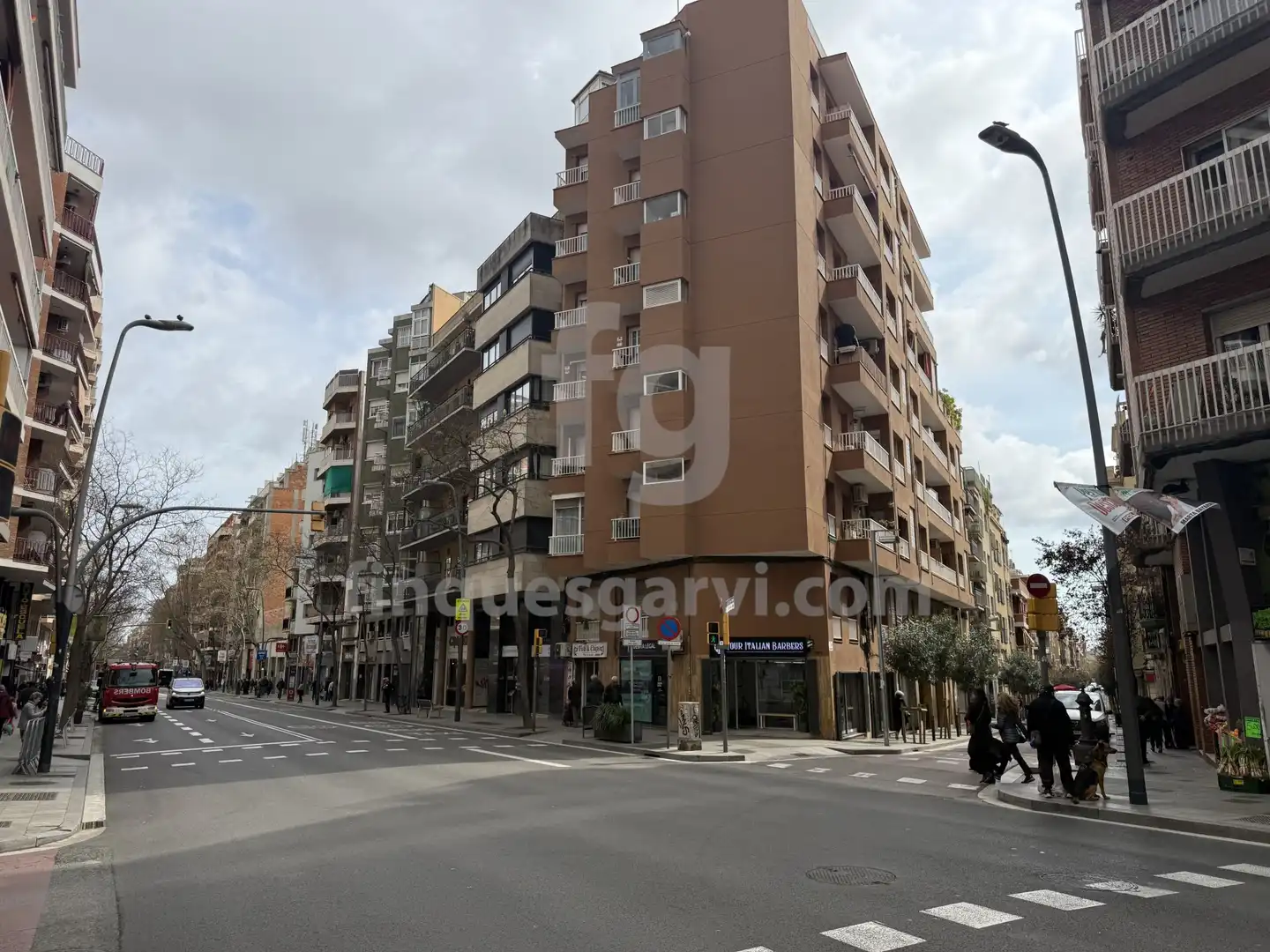 Vista exterior de Pis en venda en Barcelona amb Aire condicionat, Calefacció i Balcó