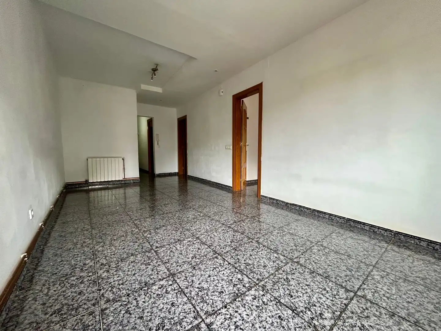 Vista exterior de Piso en venta en Santa Coloma de Gramenet con Aire acondicionado, Calefacción y Internet