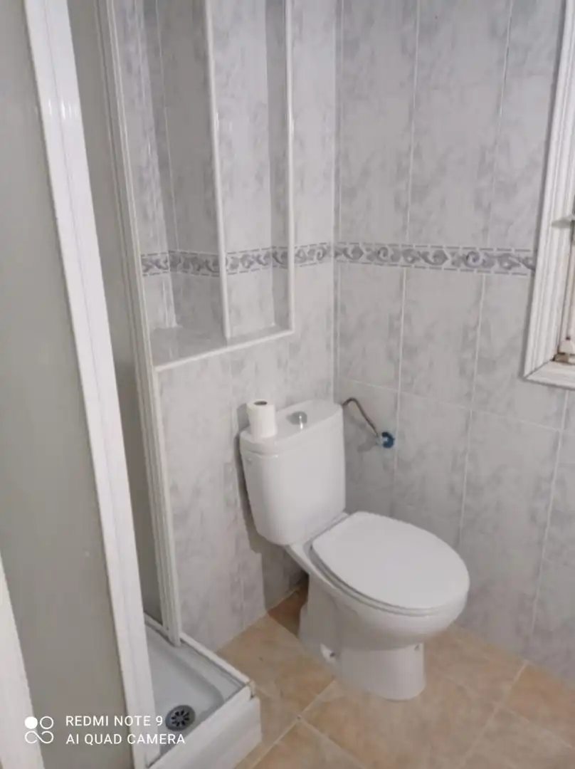 Badezimmer von Wohnung zur Miete in Alicante / Alacant mit Möbliert