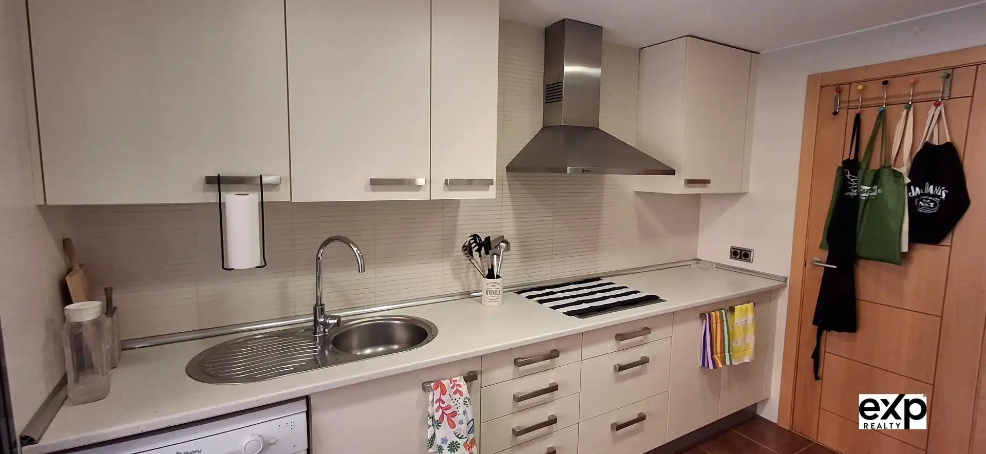 Kitchen of Apartments for rent in Madrid  with Air Conditioner, Heating and Private garden