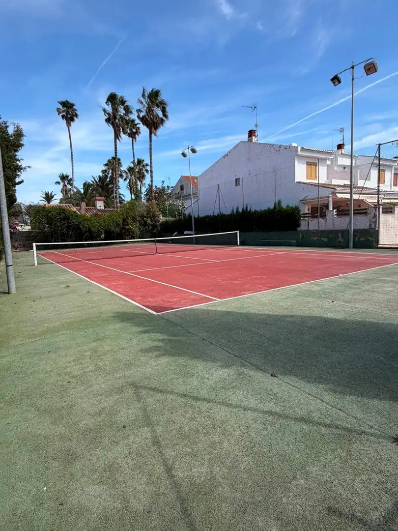 Vista exterior de Casa o xalet de lloguer en Sagunto / Sagunt amb Aire condicionat, Jardí privat i Terrassa