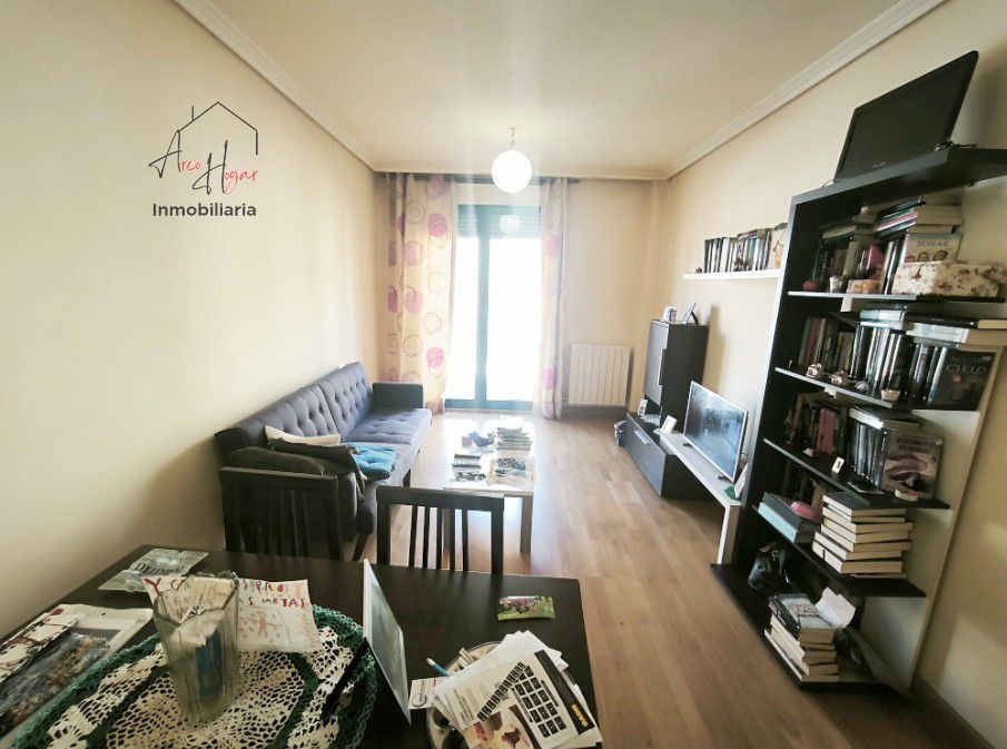 Living room of Flat for sale in Salamanca Capital  with Heating and Balcony