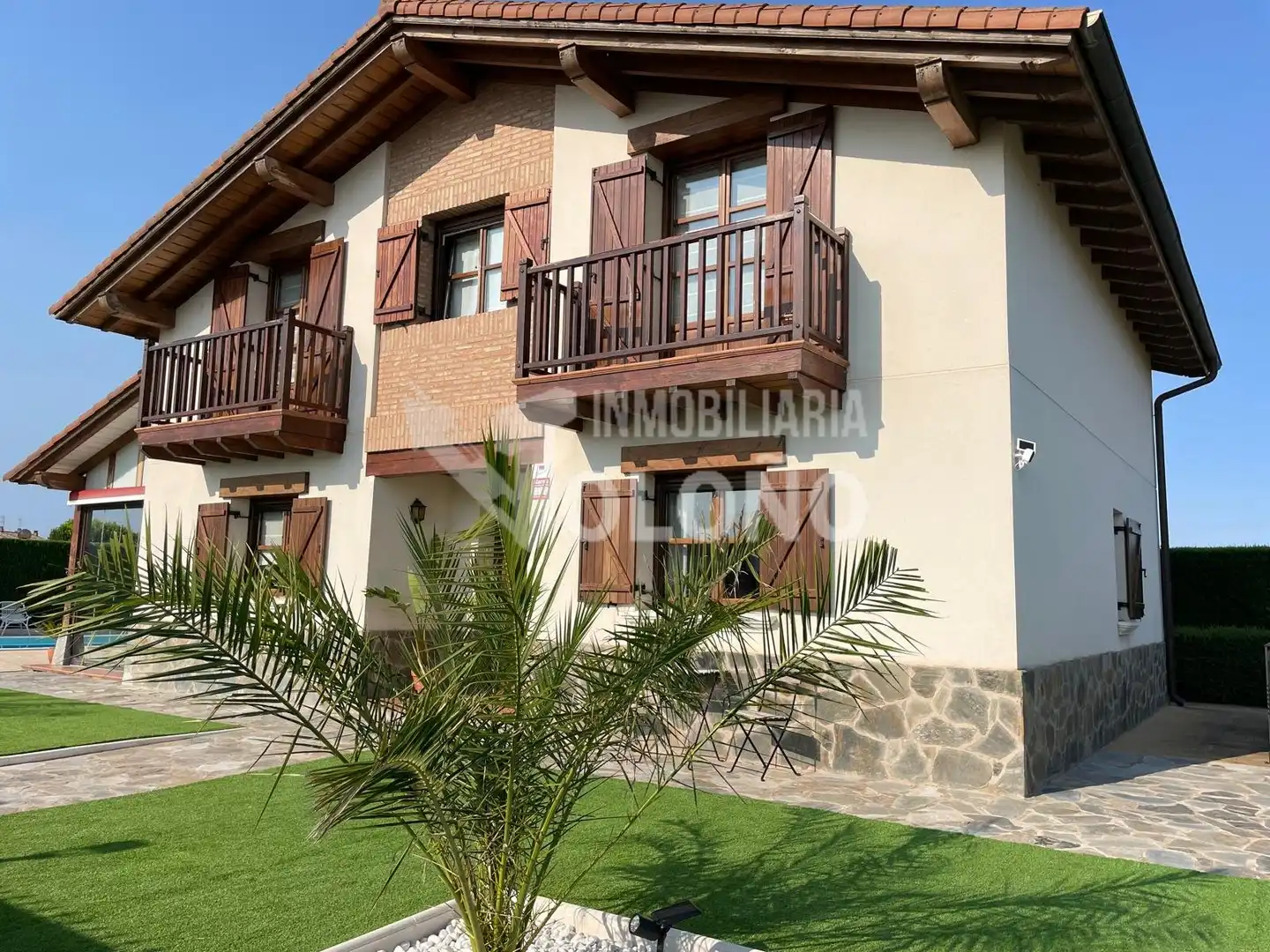 Vista exterior de Casa o chalet en venta en Cuzcurrita de Río Tirón con Calefacción, Jardín privado y Parquet