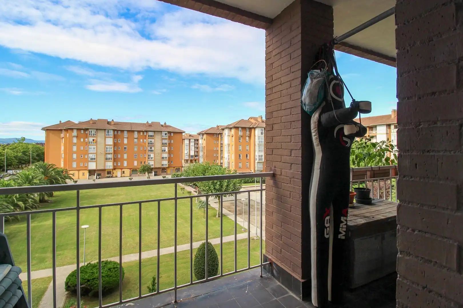 Flat for sale in Calle San Martín del Pino, Peñacastillo - Nueva Montaña