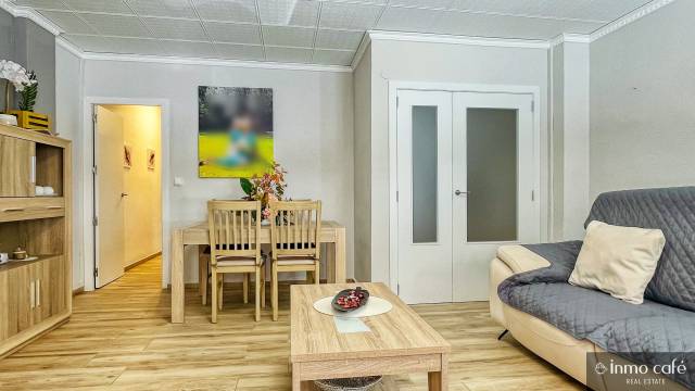 Piso en Venta en Maestro Serrano en Canals