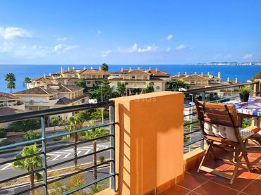 Apartamento con piscina en venta en Calle Faro 23