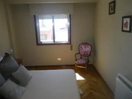 Habitación de Piso de alquiler en Vigo  con Calefacción, Parquet y Amueblado