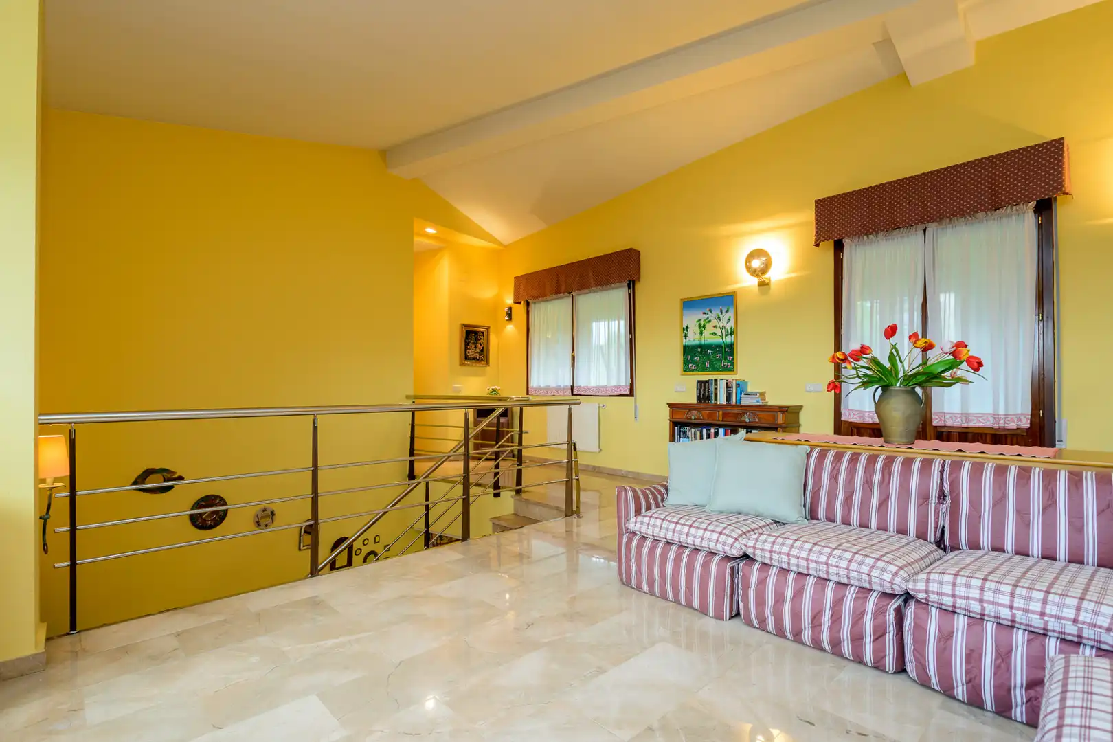Sala de estar de Casa o chalet en venta en Oviedo  con Calefacción, Jardín privado y Parquet