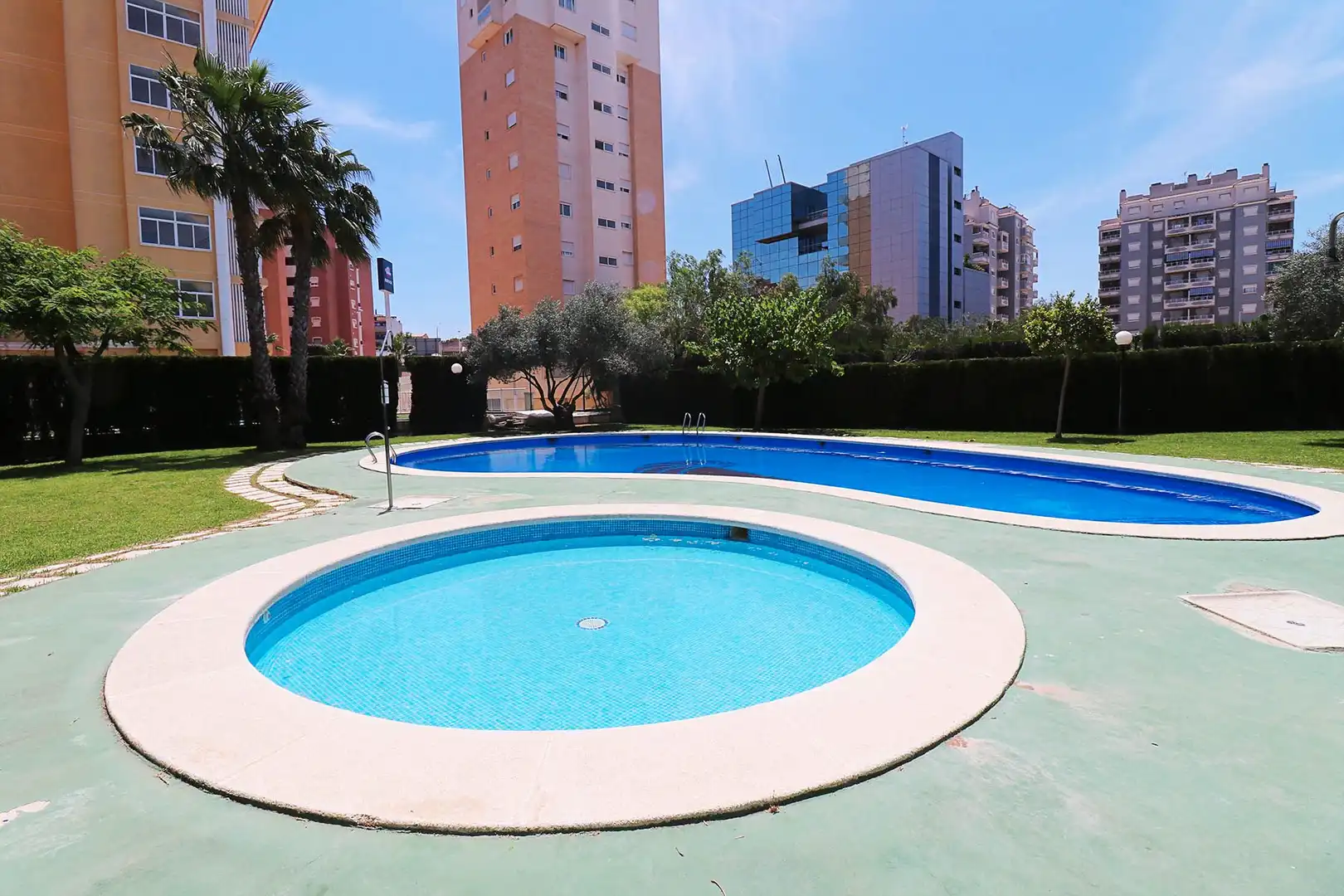 Apartamento con piscina en alquiler en Carrer Jesús Lucas, imagen 2