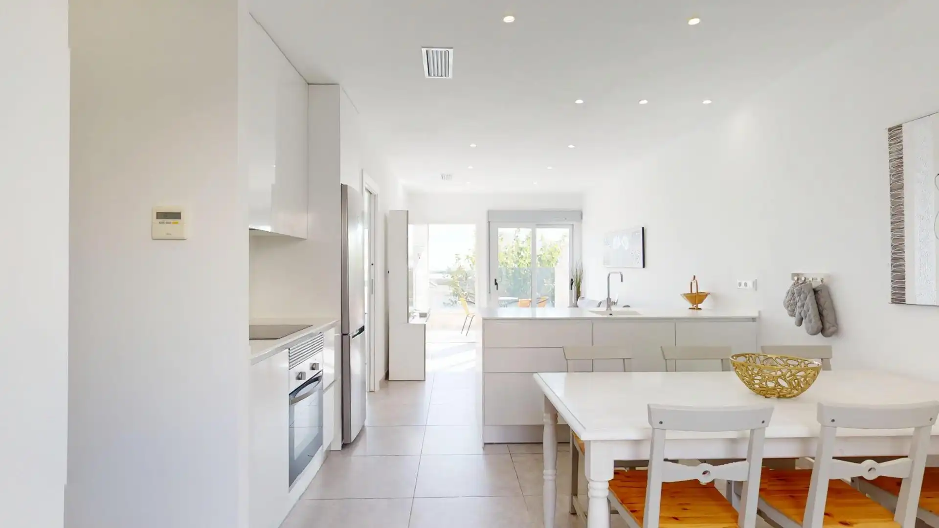 Kitchen of Apartments for sale in Pilar de la Horadada  with Private garden, Terrace and Balcony