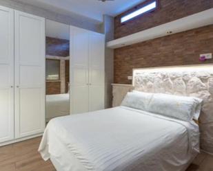 Bedroom of Apartment to share in  Palma de Mallorca  with Air Conditioner