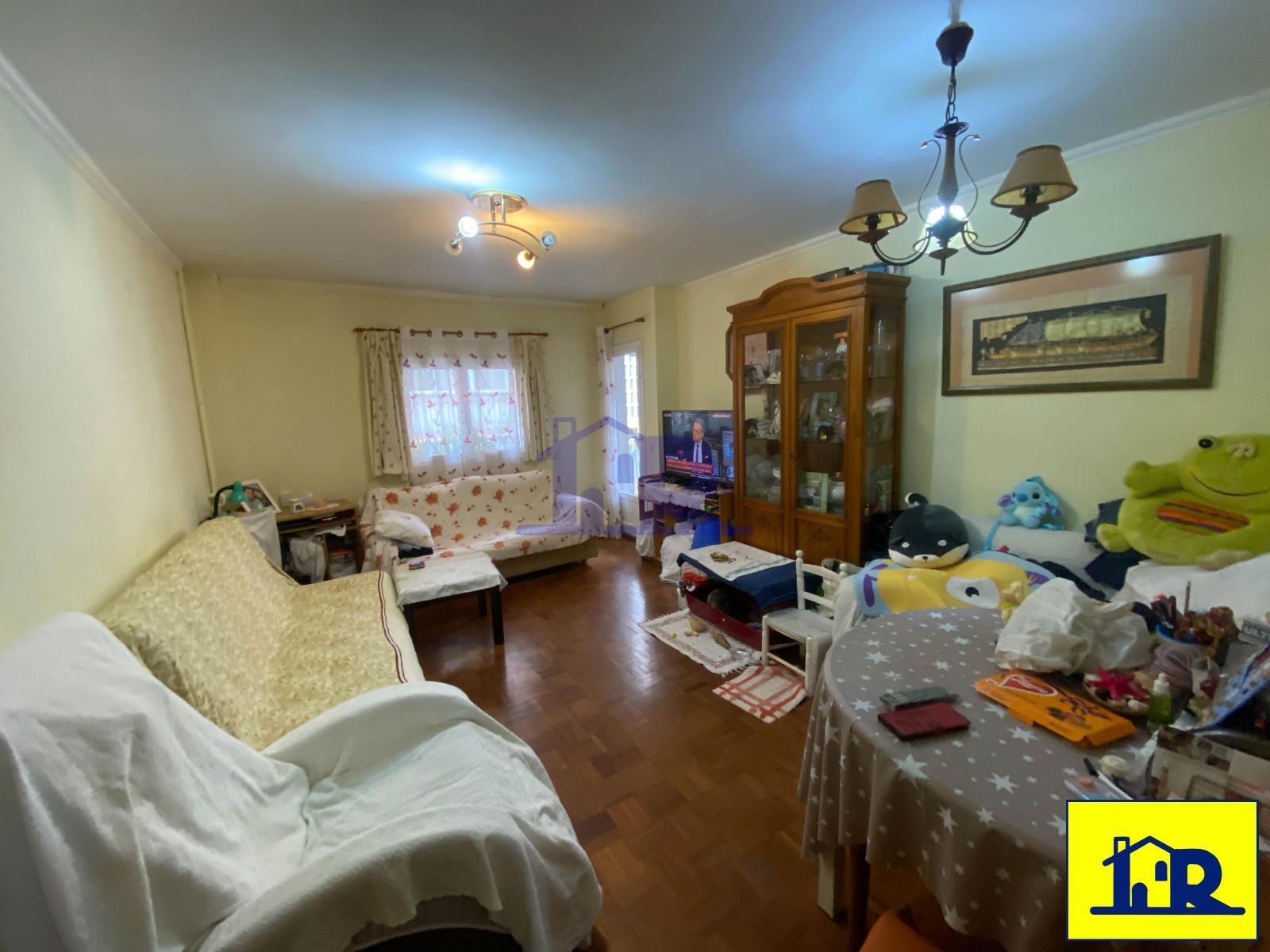 Living room of Flat for sale in Cuenca Capital  with Heating, Terrace and Storage room