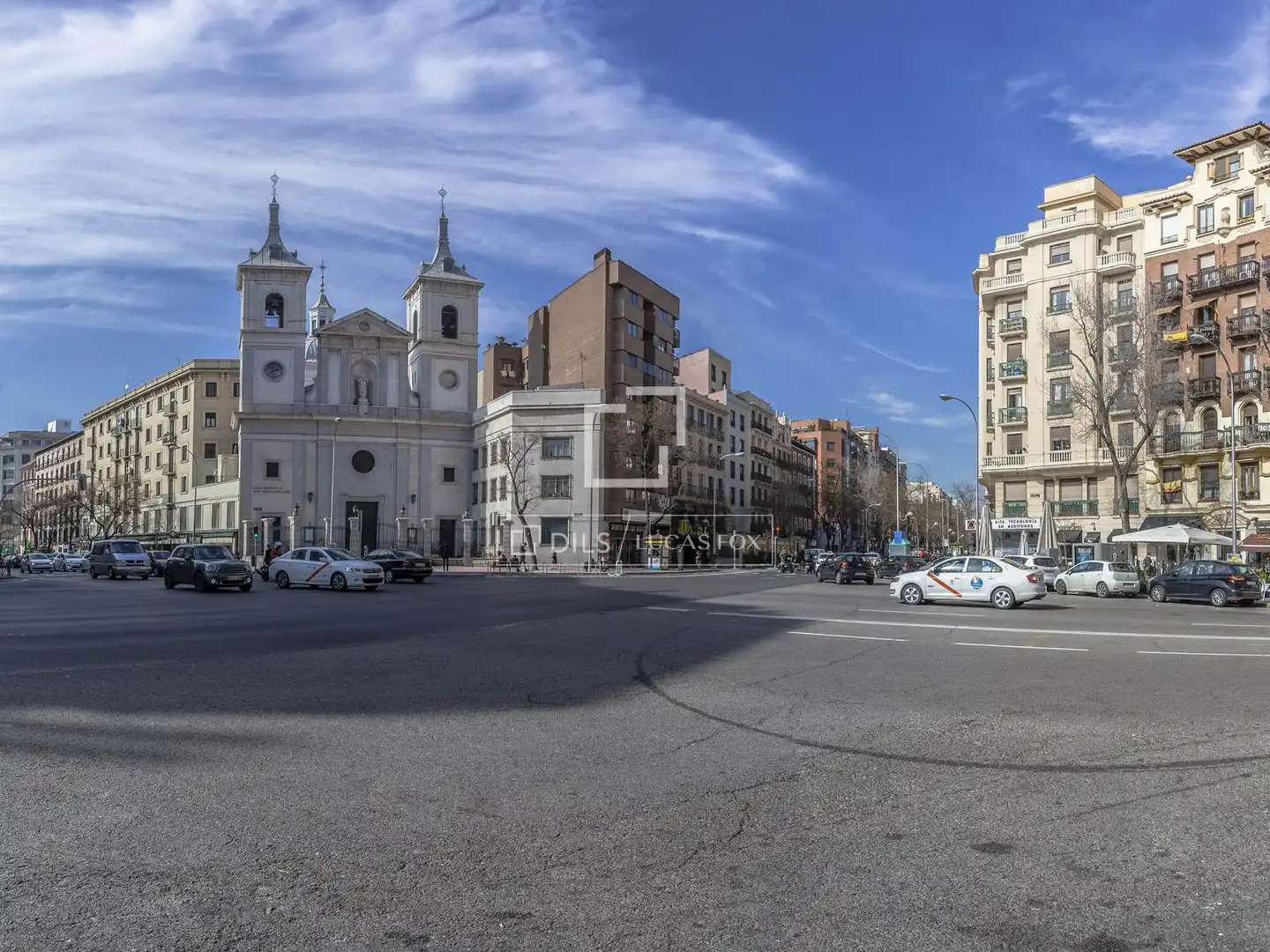 Außenansicht von Dachboden zur Miete in Madrid mit Klimaanlage, Heizung und Möbliert