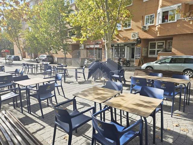 Local comercial en Venta en Calle de Pío Baroja en Brezo