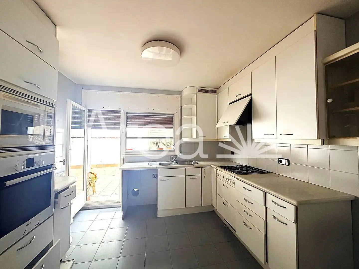 Cuina de Casa adosada en venda en Premià de Mar amb Jardí privat