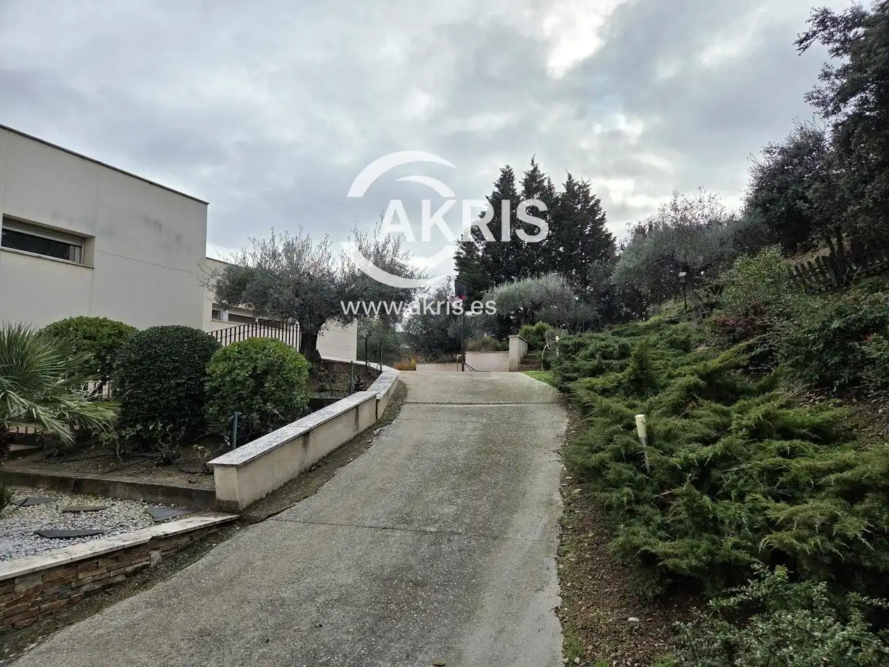 Houses for sale in Calle Monasterio Santa María la Real, Los Cigarrales-La Bastida