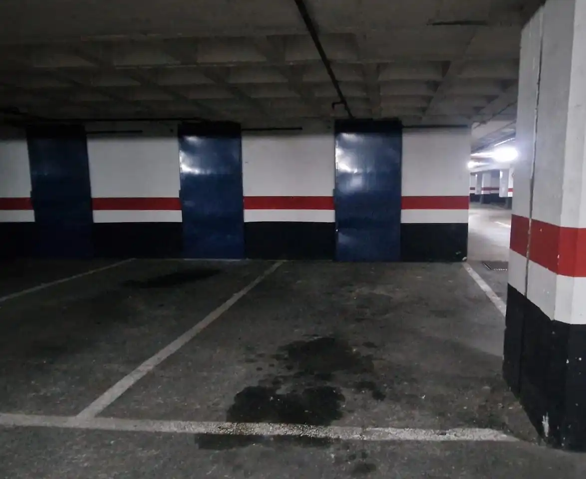 Parking de Piso en venta en Zaragoza con Calefacción, Terraza y Trastero