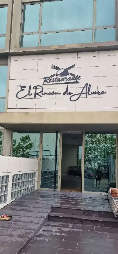 Locale commerciale in affitto a Avenida de Mercurio, imagen 2