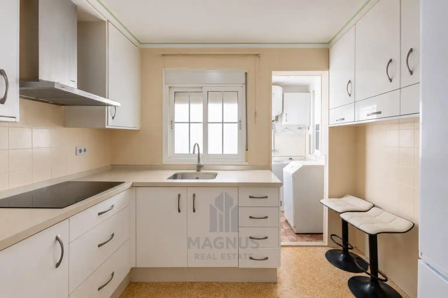 Küche von Wohnung zum Verkauf in Foios mit Klimaanlage, Abstellraum und Balkon