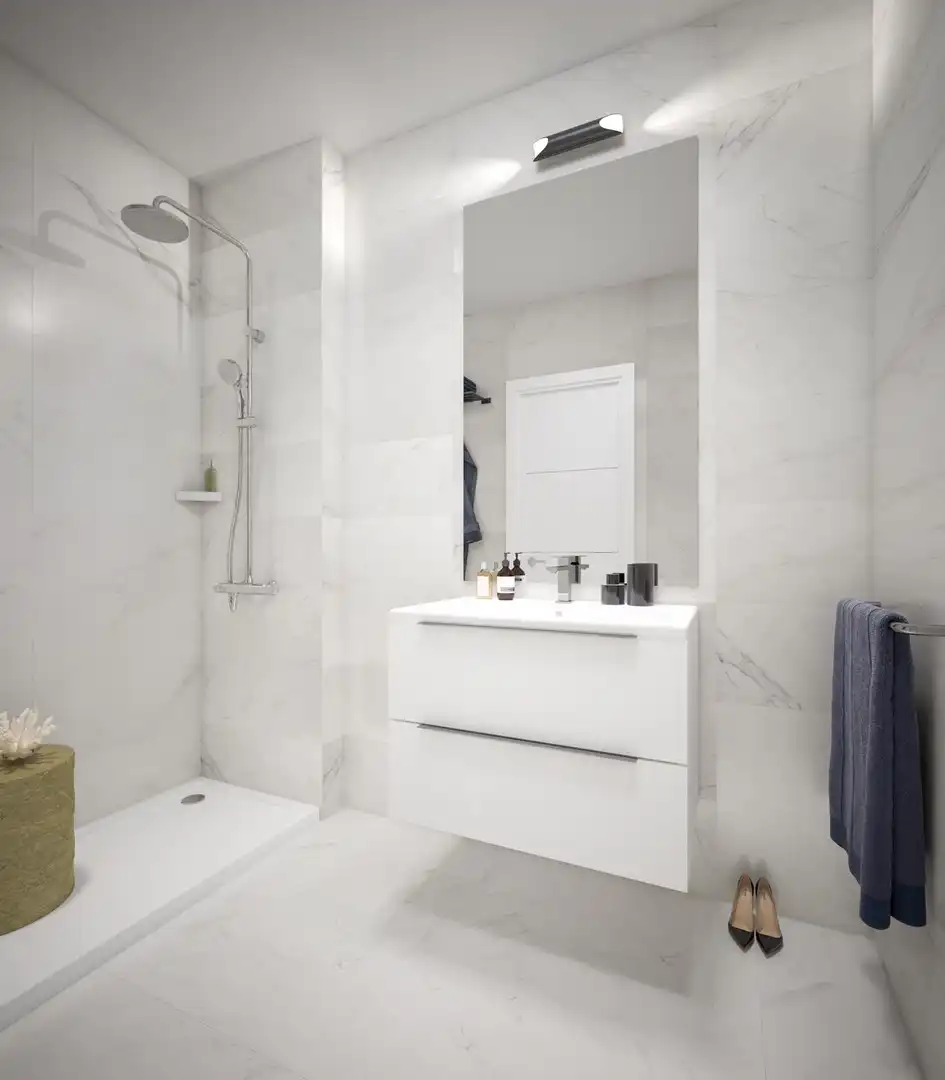 Badezimmer von Dachboden zum Verkauf in Mijas mit Klimaanlage, Terrasse und Schwimmbad