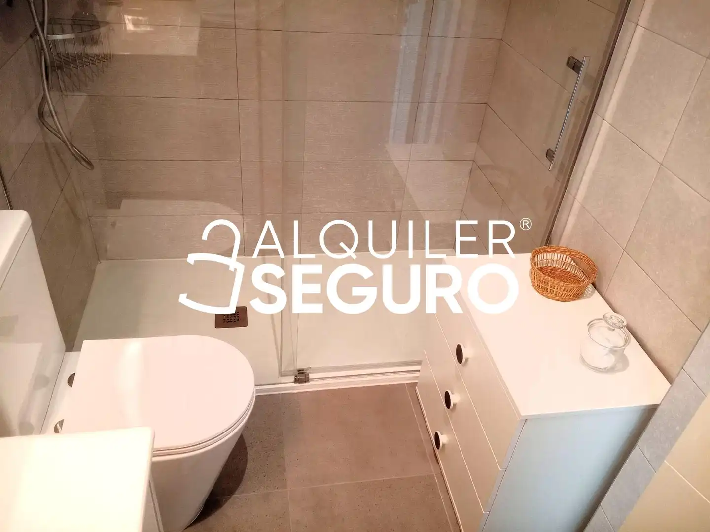 Bathroom of Flat for rent in Valladolid  with Heating, Terrace and Swimming Pool