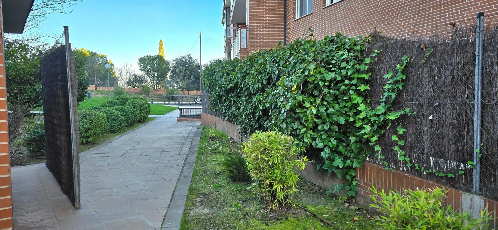 Jardí de Pis en venda en Las Rozas de Madrid amb Calefacció, Terrassa i Piscina comunitària