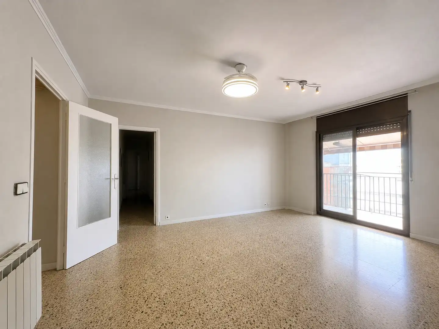 Sala de estar de Piso en venta en Rubí con Calefacción, Terraza y Amueblado