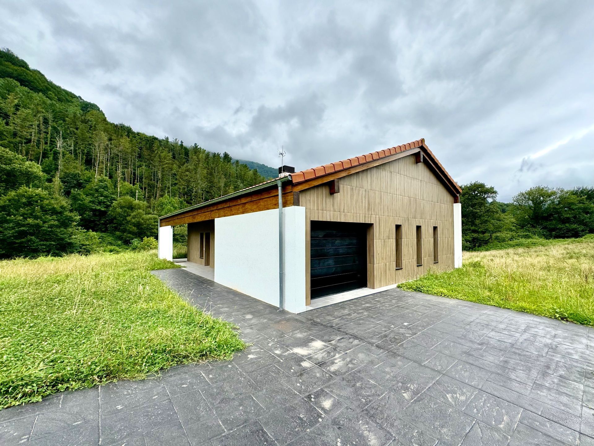 Exterior view of House or chalet for sale in Elduain  with Heating and Private garden