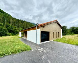 Vista exterior de Casa o xalet en venda en Elduain amb Calefacció i Jardí privat