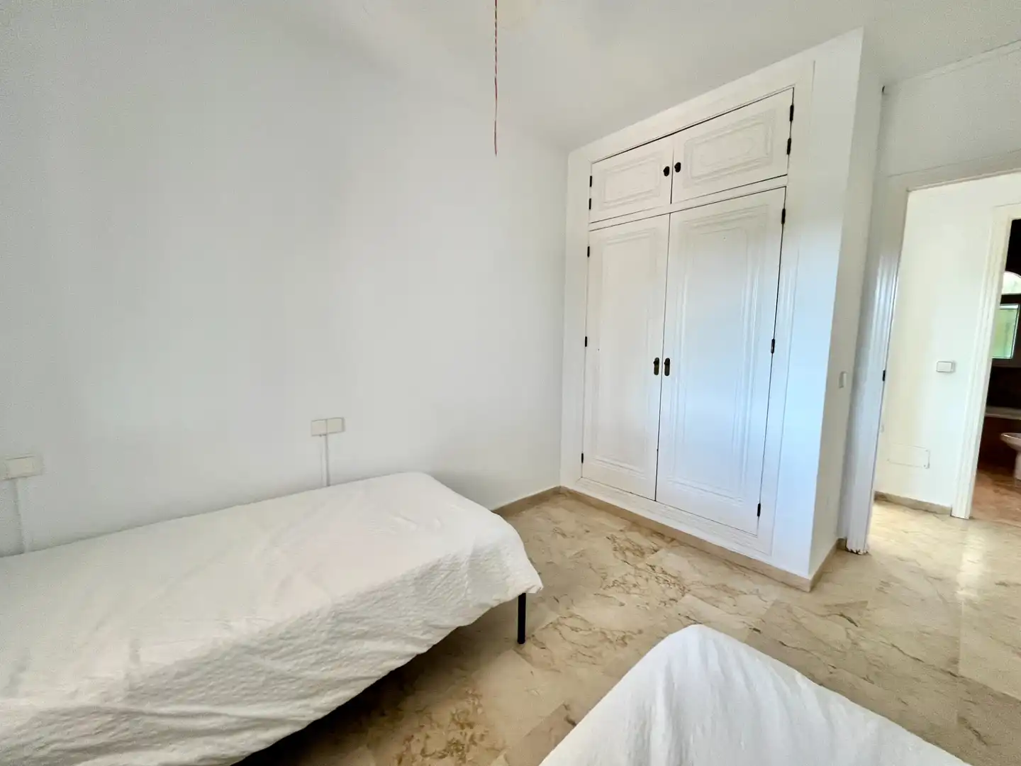 Dormitori de Casa o xalet en venda en Orihuela amb Aire condicionat, Calefacció i Jardí privat