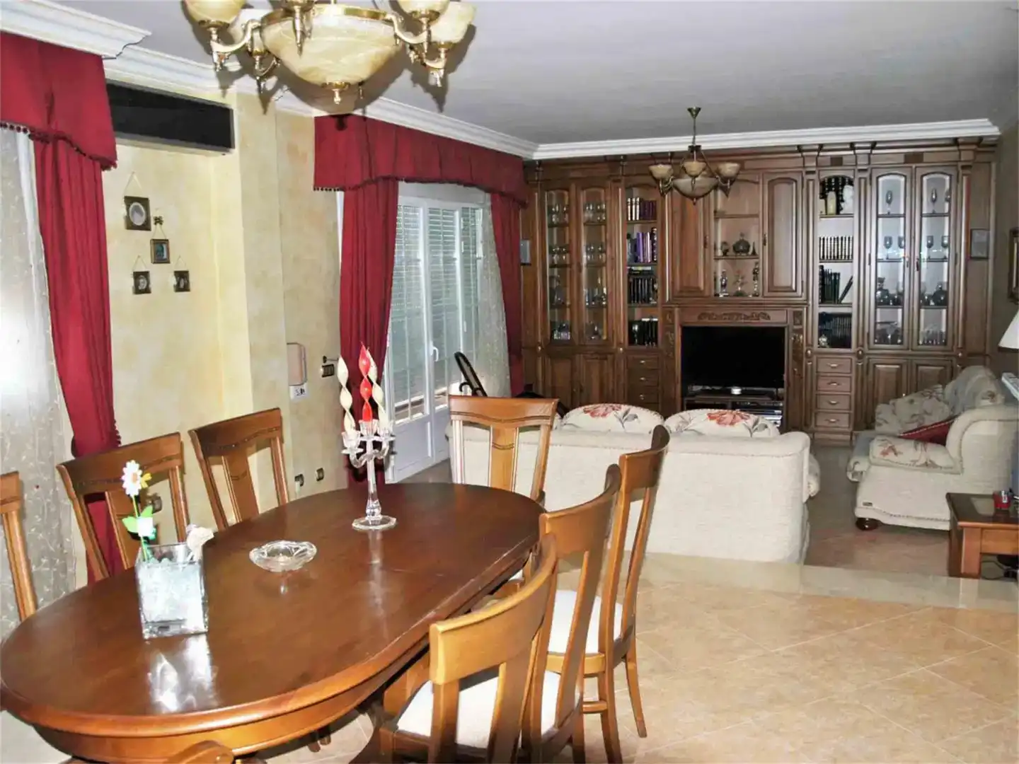Comedor de Casa o chalet en venta en Belmonte de Tajo con Aire acondicionado, Parquet y Piscina