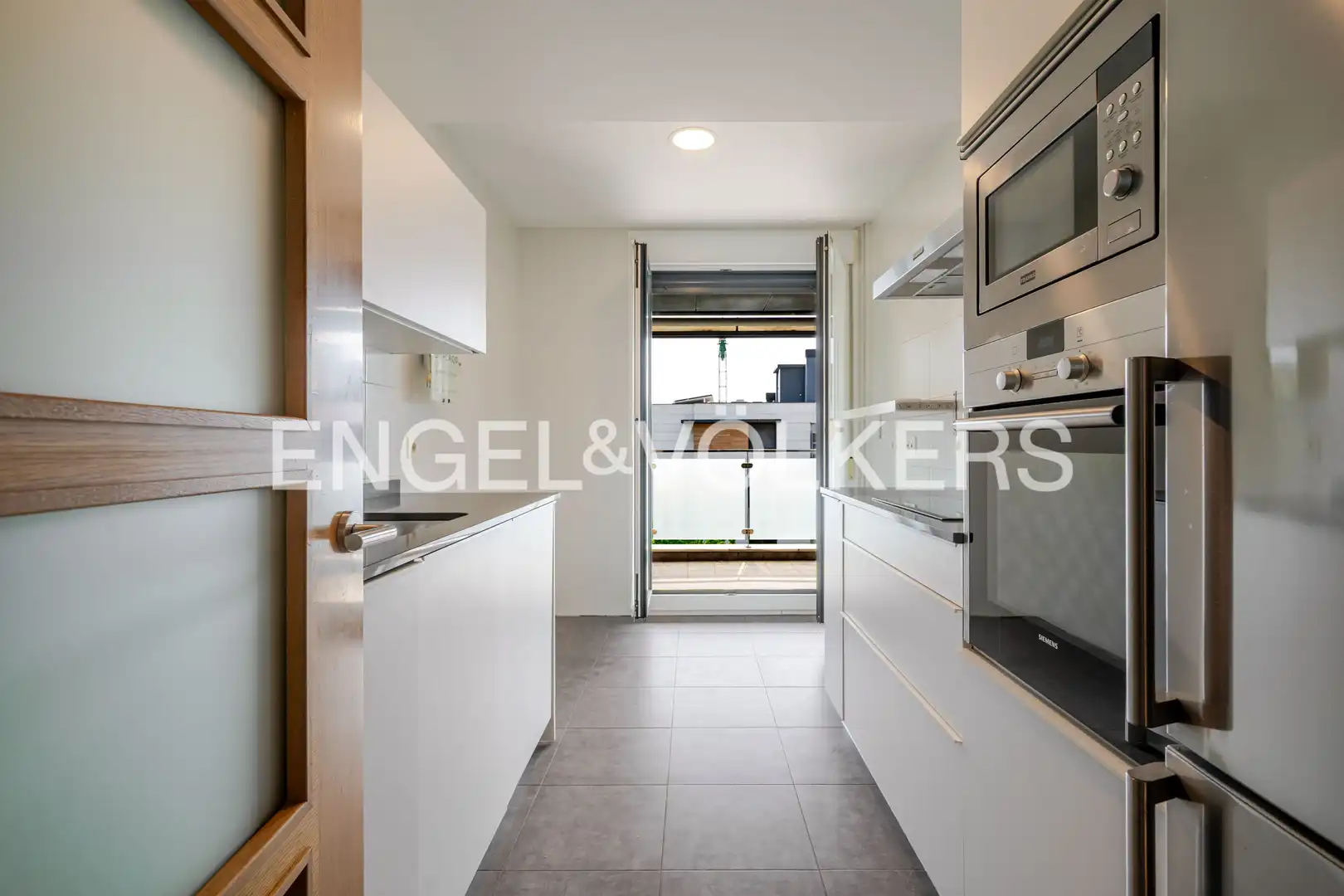 Küche von Wohnung zum Verkauf in Donostia - San Sebastián  mit Heizung, Terrasse und Schwimmbad
