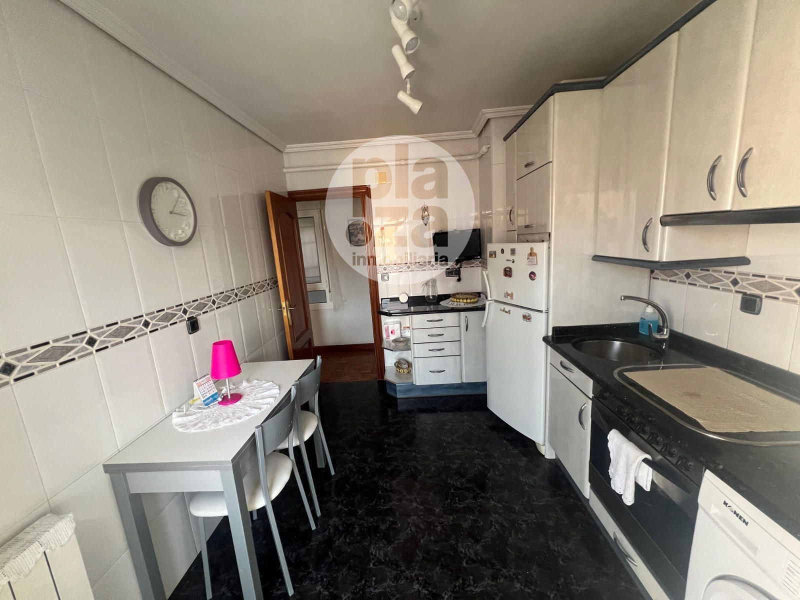 Kitchen of Flat for sale in Burgos Capital  with Heating, Terrace and Storage room