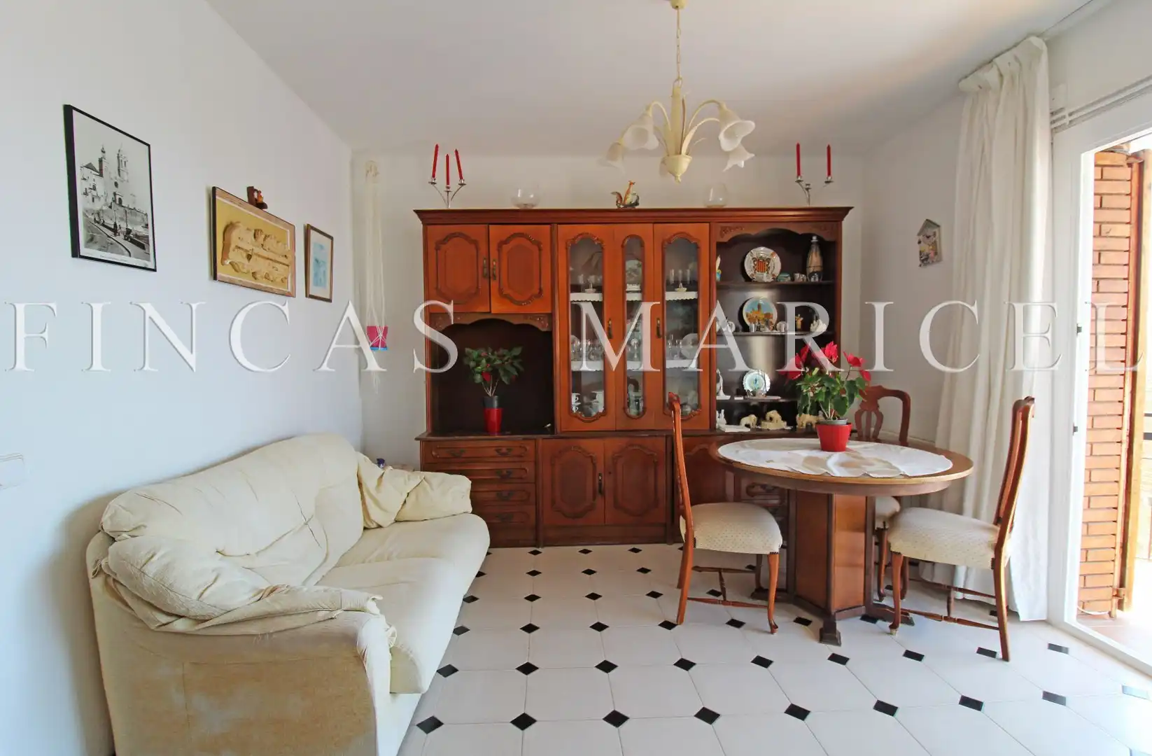 Sala de estar de Ático en venta en Sitges con Calefacción y Terraza