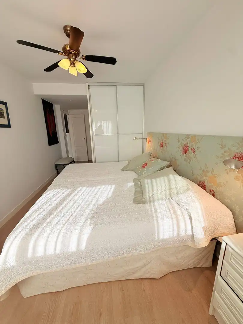 Dormitori de Apartament de lloguer en La Pobla de Farnals