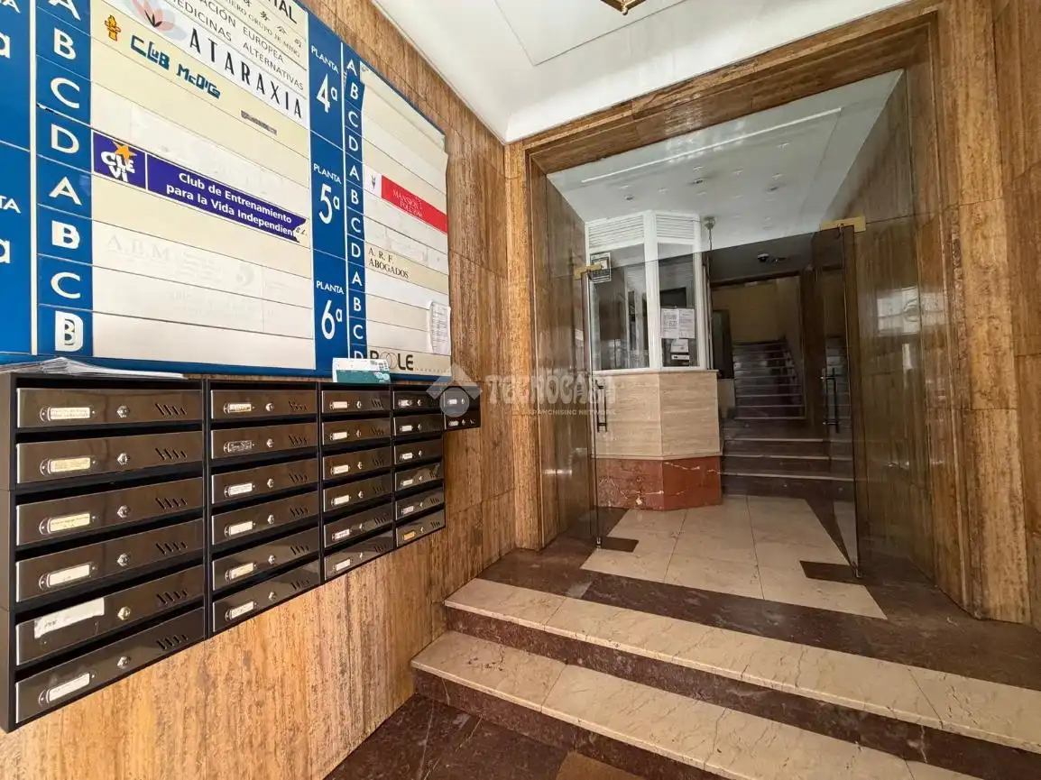 Flat for rent in Madrid  with Air Conditioner and Heating