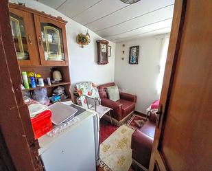 Sala d'estar de Casa o xalet en venda en Castro Caldelas amb Moblat i Balcó