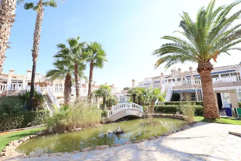 Planta baixa de lloguer a Calle Nicolas de Bussi, Playa Flamenca