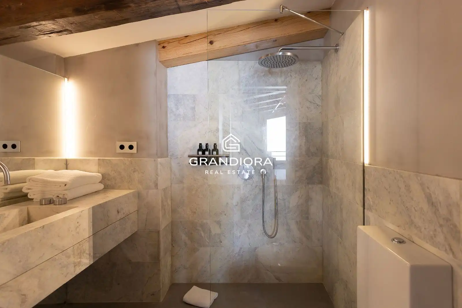 Duplex con piscina in affitto a Plaça de Sant Just, imagen 34