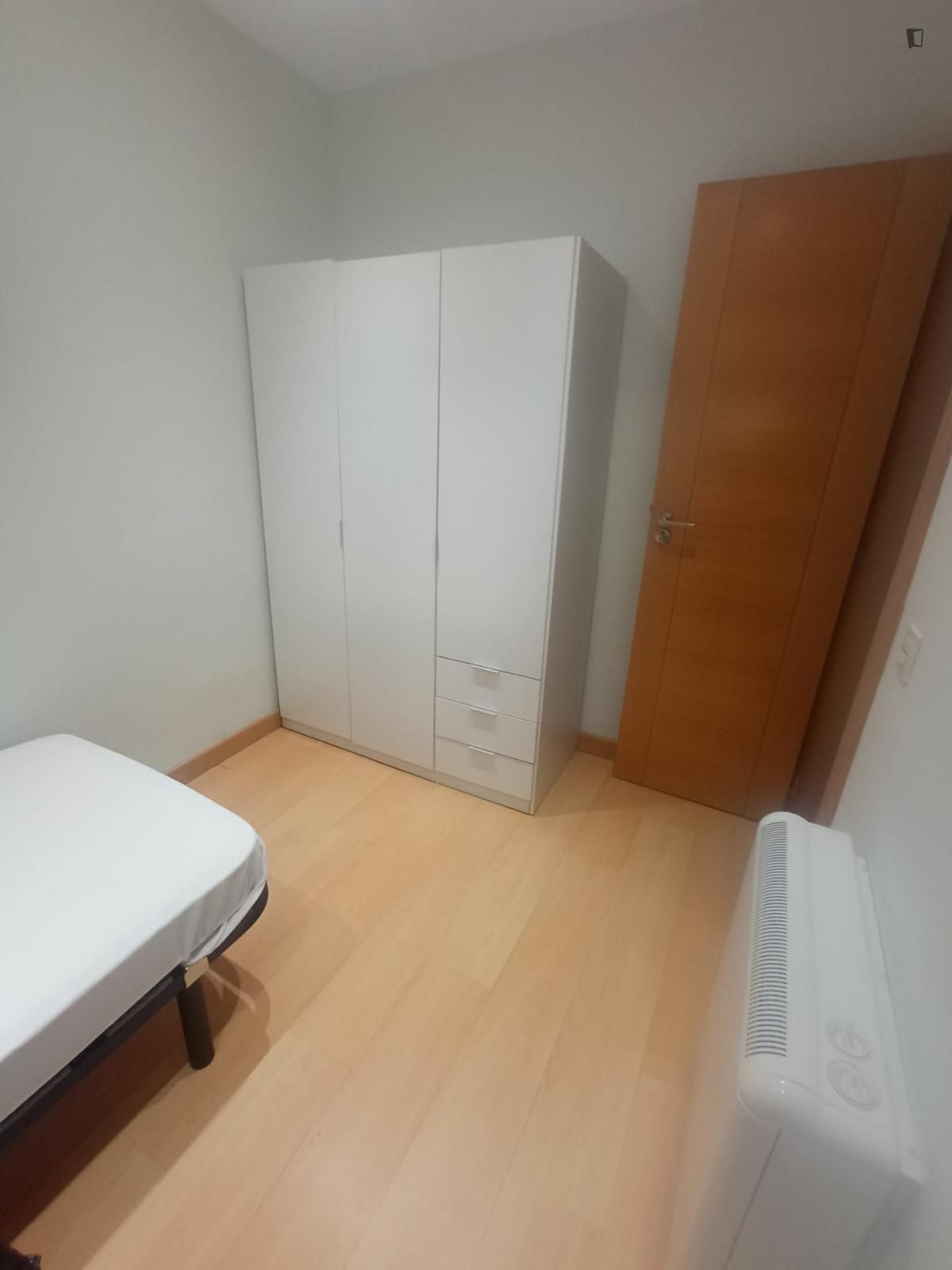 Habitación de Apartamento de alquiler en Salamanca Capital con Calefacción, Amueblado y Lavadora