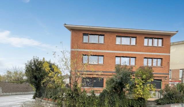 Edificio en Venta en Calle de Piedrahita en Dehesa – El Soto