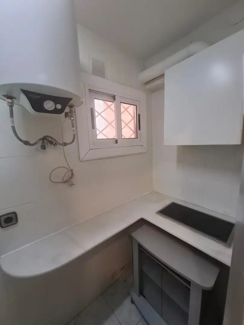 Cuina de Pis en venda en Barcelona amb Aire condicionat