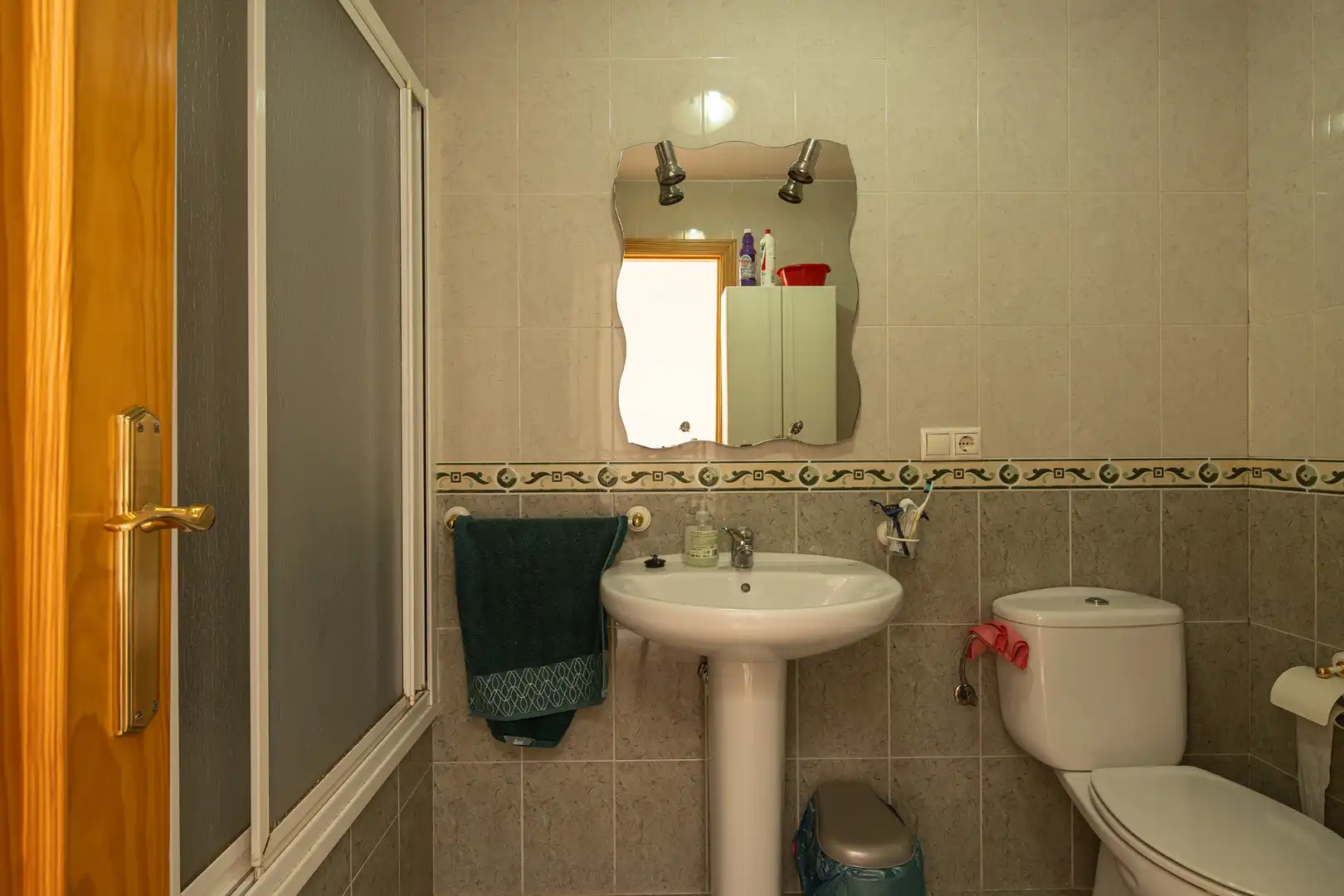 Baño de Casa adosada en venta en Cenes de la Vega con Aire acondicionado, Calefacción y Terraza