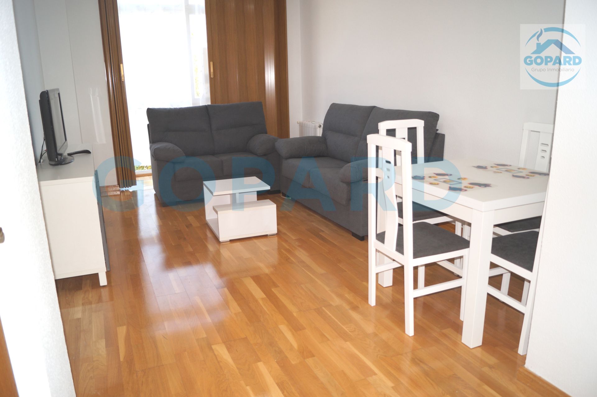 Sala d'estar de Pis de lloguer en Villanueva de la Cañada amb Calefacció, Terrassa i Moblat