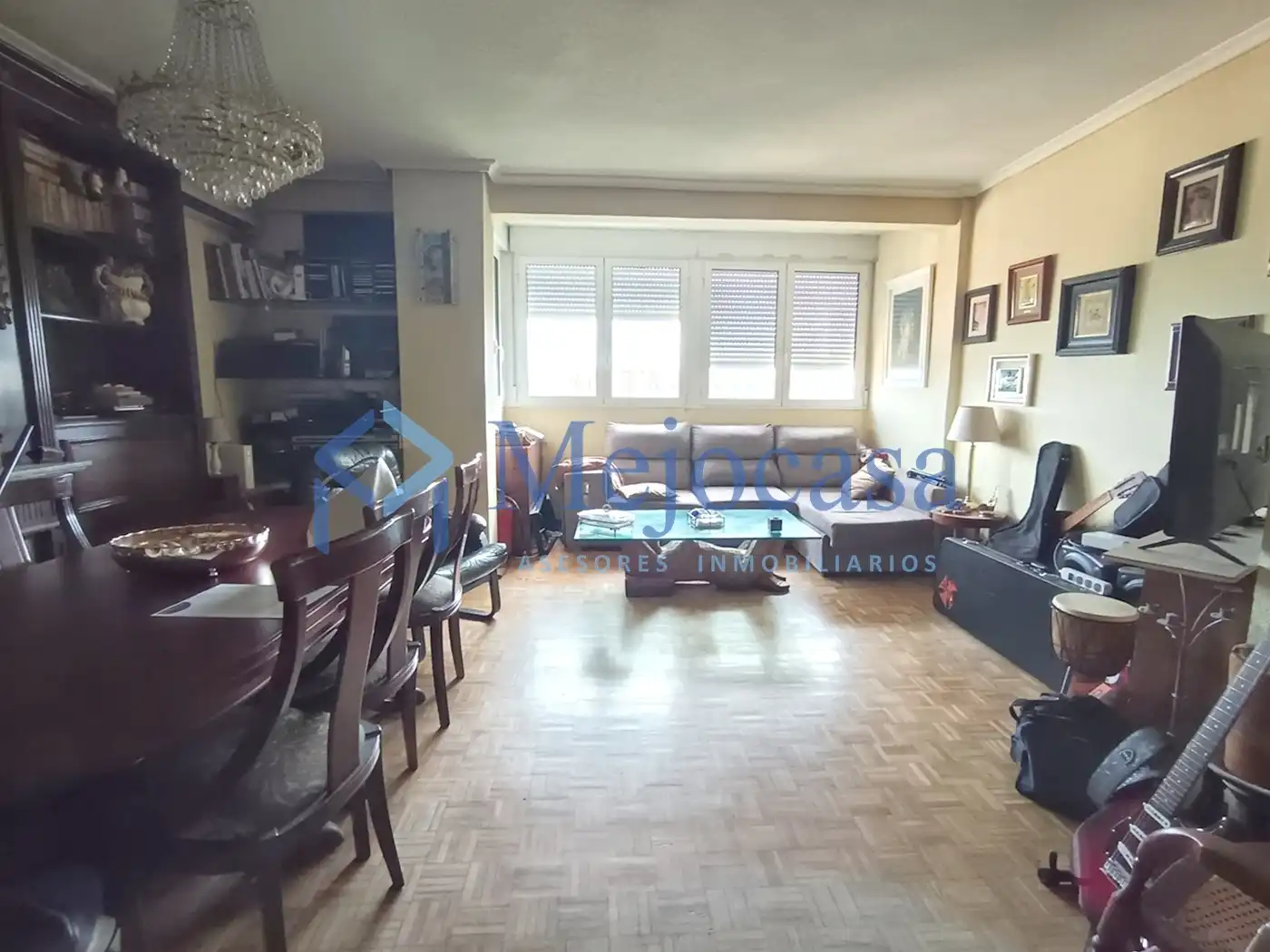 Sala d'estar de Pis en venda en Madrid amb Calefacció, Parquet i Moblat
