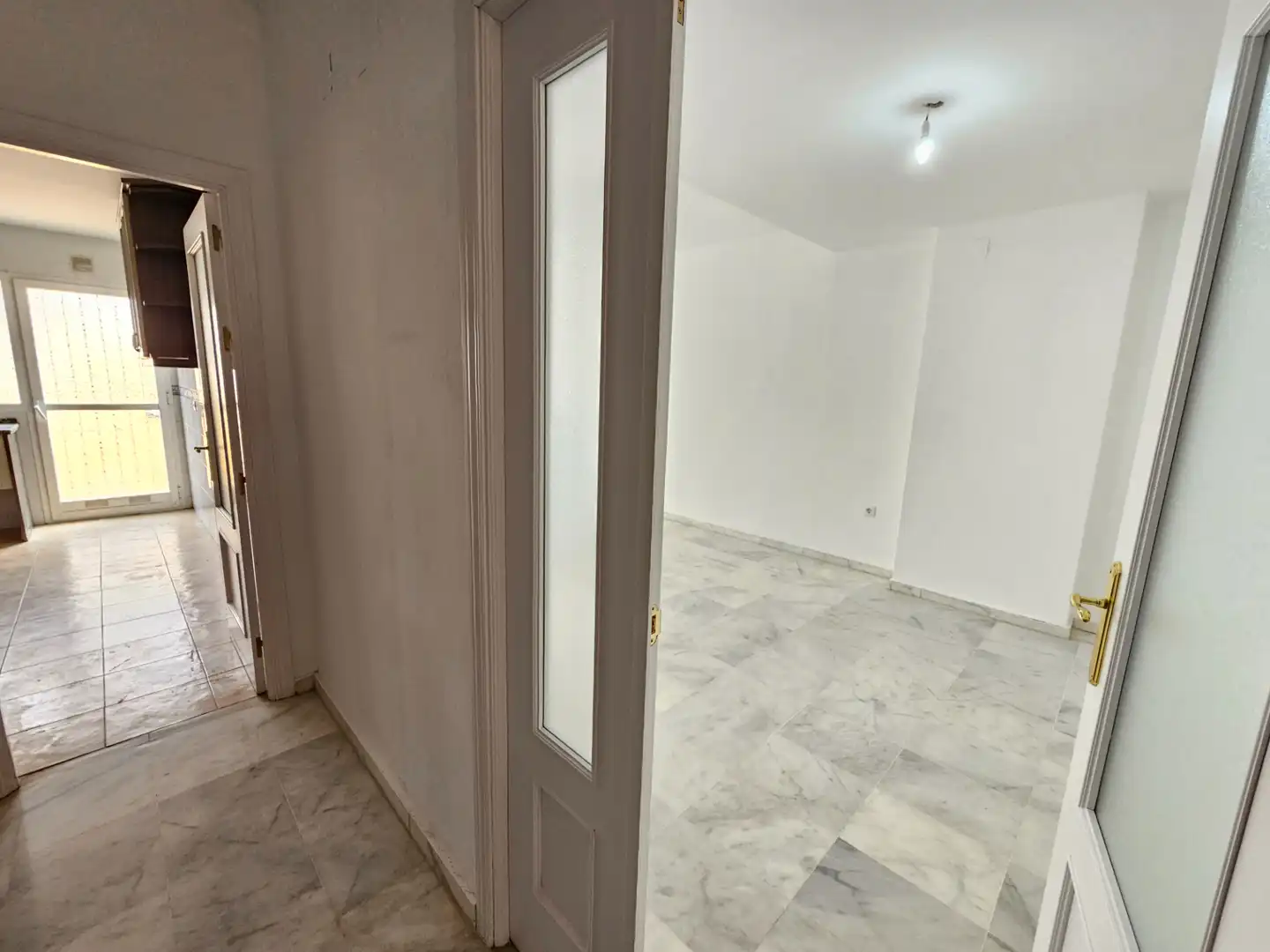 Casa adosada en venda en Espartinas amb Balcó