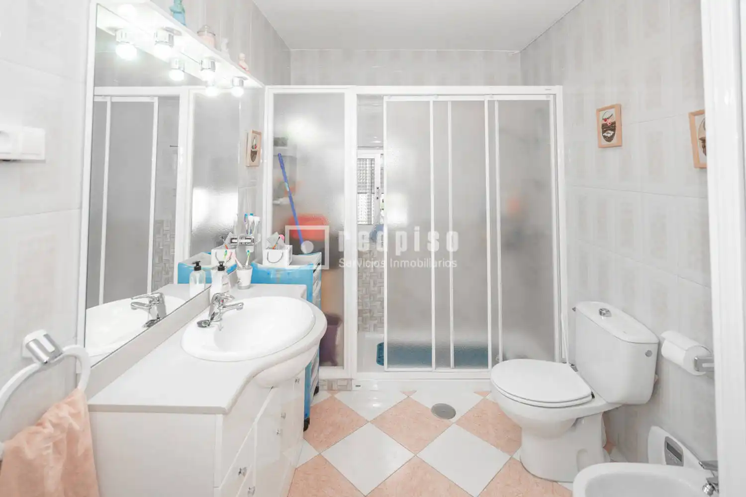 Baño de Casa o chalet en venta en Palomeque con Aire acondicionado, Calefacción y Jardín privado