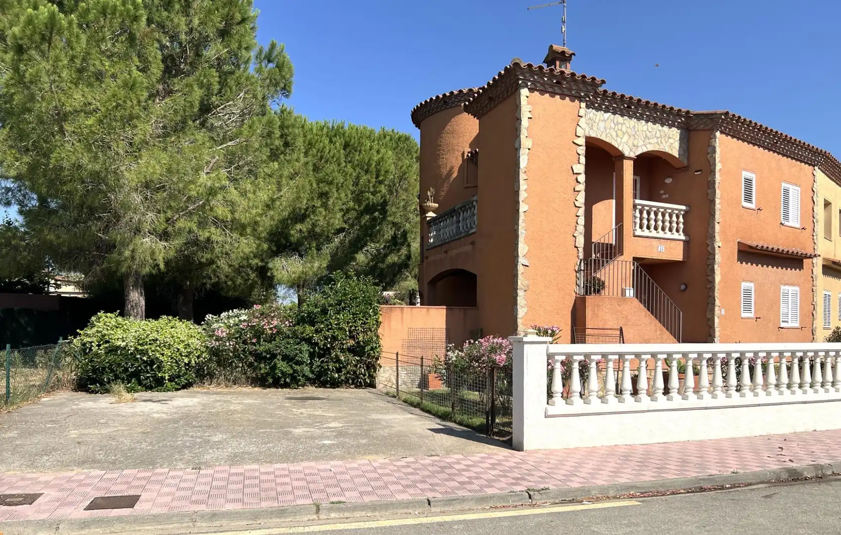 Vista exterior de Apartamento en venta en Torroella de Fluvià con Aire acondicionado, Terraza y Trastero