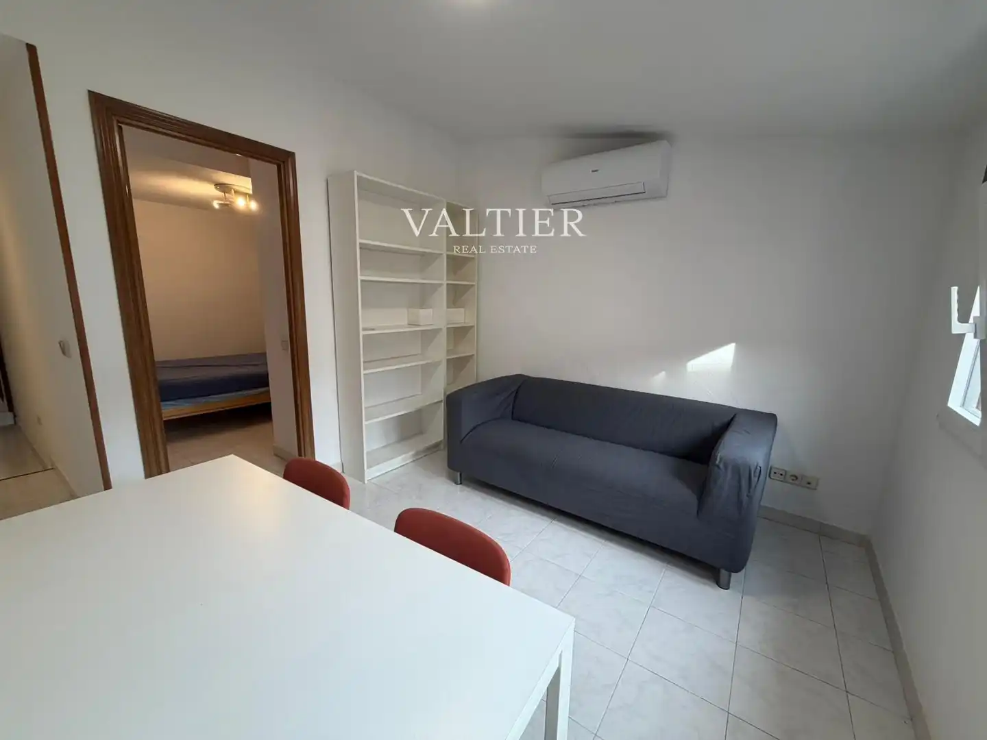 Dormitori de Pis de lloguer en  Madrid Capital amb Aire condicionat i Moblat