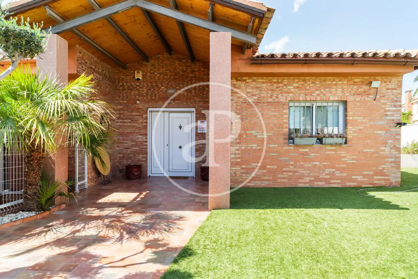 Vista exterior de Casa o chalet en venta en Riba-roja de Túria con Aire acondicionado, Calefacción y Jardín privado